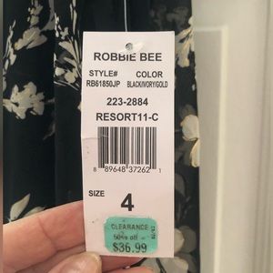Summer dress, Size 4 Robbie Bee.  Evening wear, formal event. Gorgeous w/tag.
